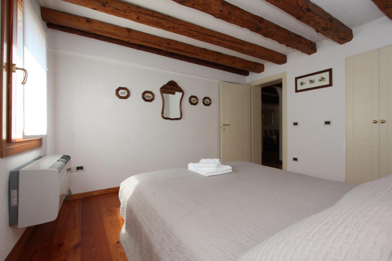 Residence Dei Mori Венеция Экстерьер фото